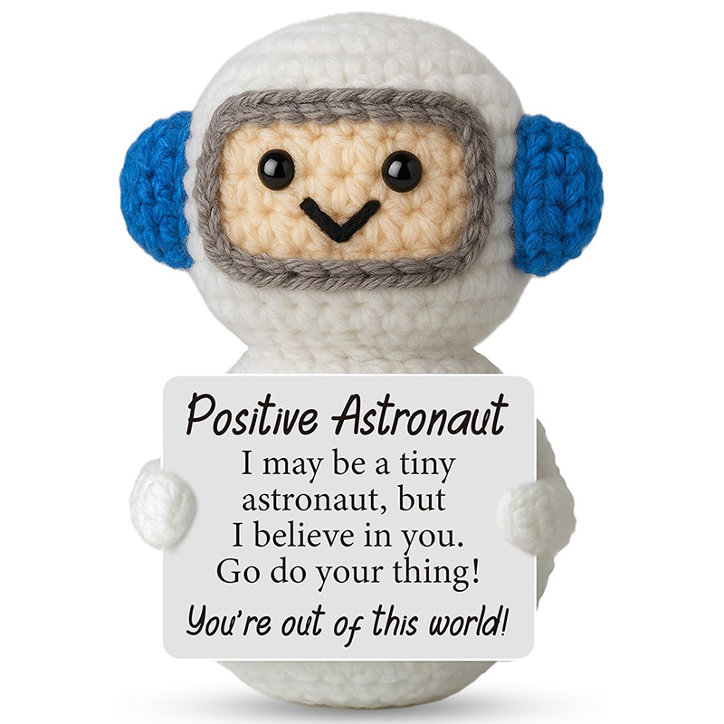 Poupées astronautes en crochet - Home Textiles Today avis et prix